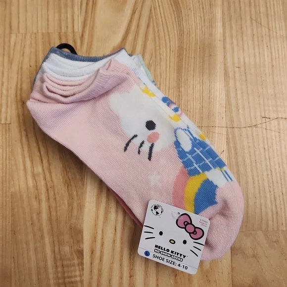 Hello Kitty Socks - Picture 1 of 2